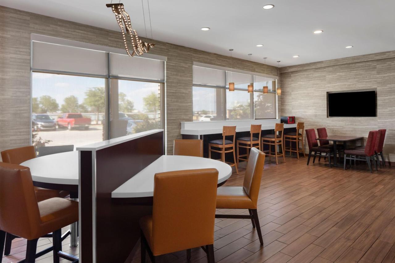 Towneplace Suites By Marriott Биг Спринг Екстериор снимка