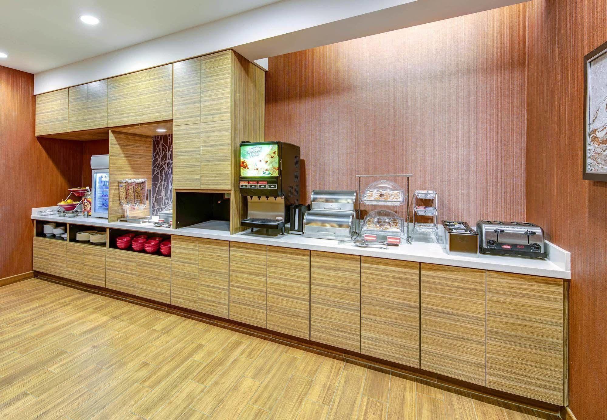 Towneplace Suites By Marriott Биг Спринг Екстериор снимка